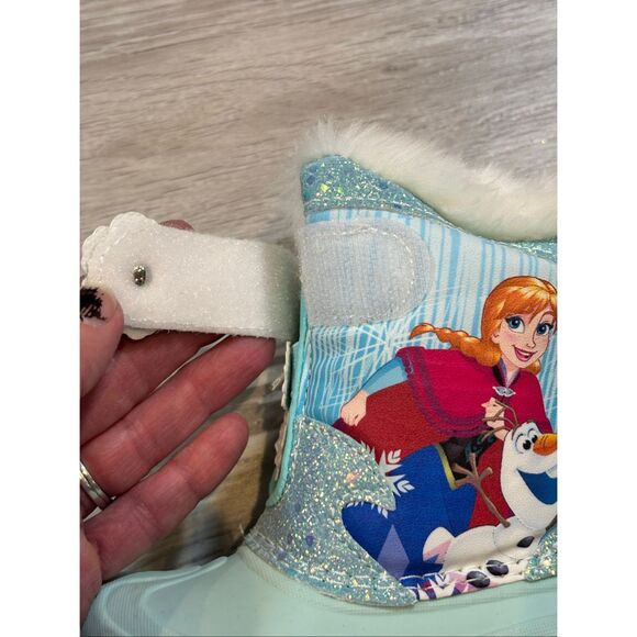Disney Frozen toddler girls' winter light up snow boots size 6 - Picture 7 of 12